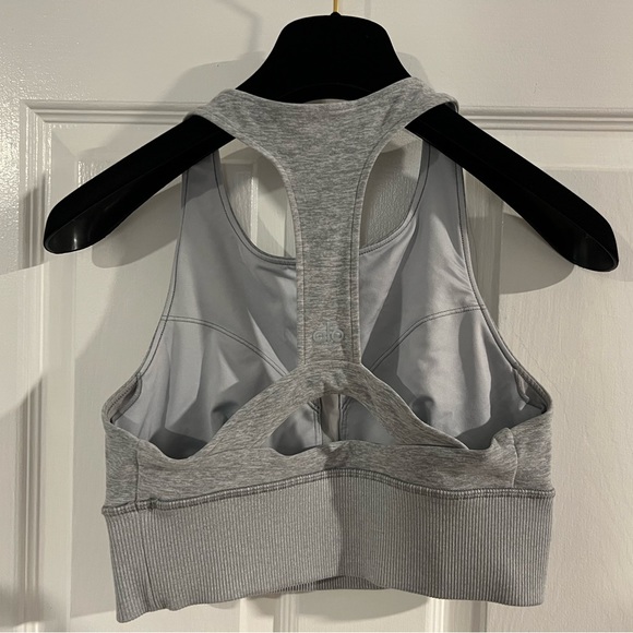 ALO Yoga Alosoft Serenity Bra in light Grey size Small excellent condition - Picture 4 of 8